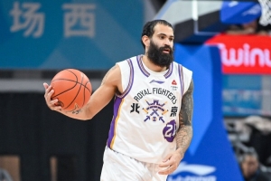 媒体人：北控已与小外援格兰特·里勒完成续约 大外援也已确定
