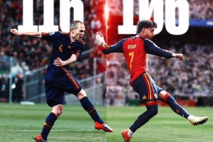 加时制胜！FIFA官推晒伊涅斯塔与费兰制胜球对比照：荣膺传承！