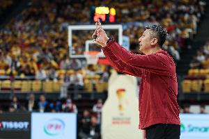 有点陌生！中国男篮34分大胜喀麦隆 男篮投篮命中率高达61.5%！