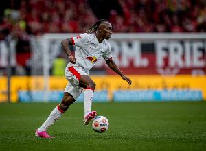 罗马诺：迪奥曼德未表现出转会曼城枪手意愿，皇马1亿欧报价被拒